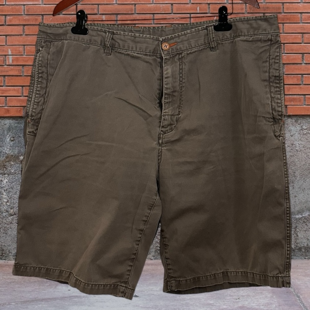 Tommy Bahama Relaxed Fit Cotton Shorts - Size 2X (42 waist)